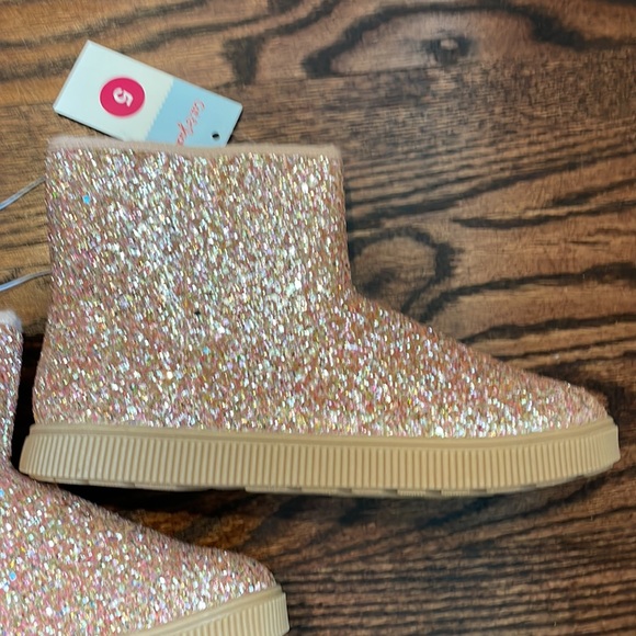 Cat and Jack Boots, Brand New, Size 5.  (63) - Picture 5 of 12